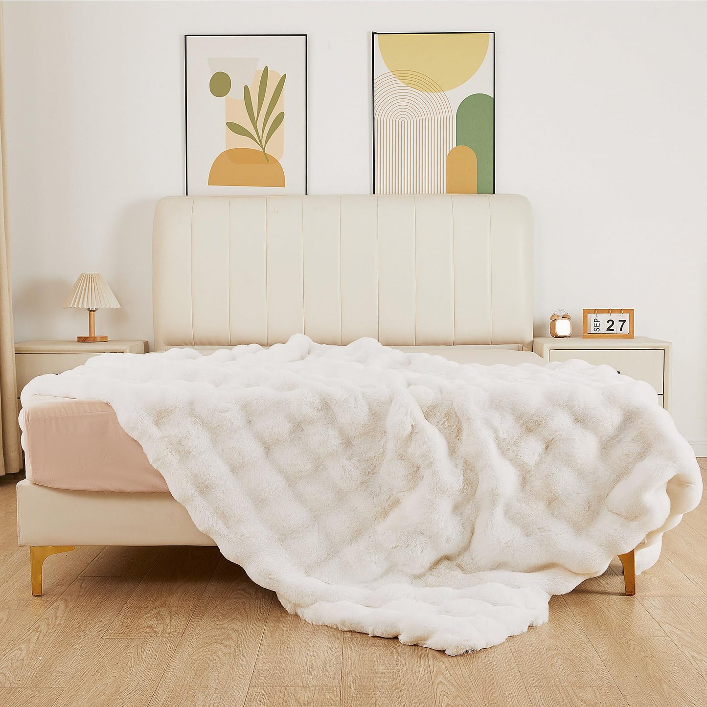 Ultra Soft Faux Fur Throw Blanket